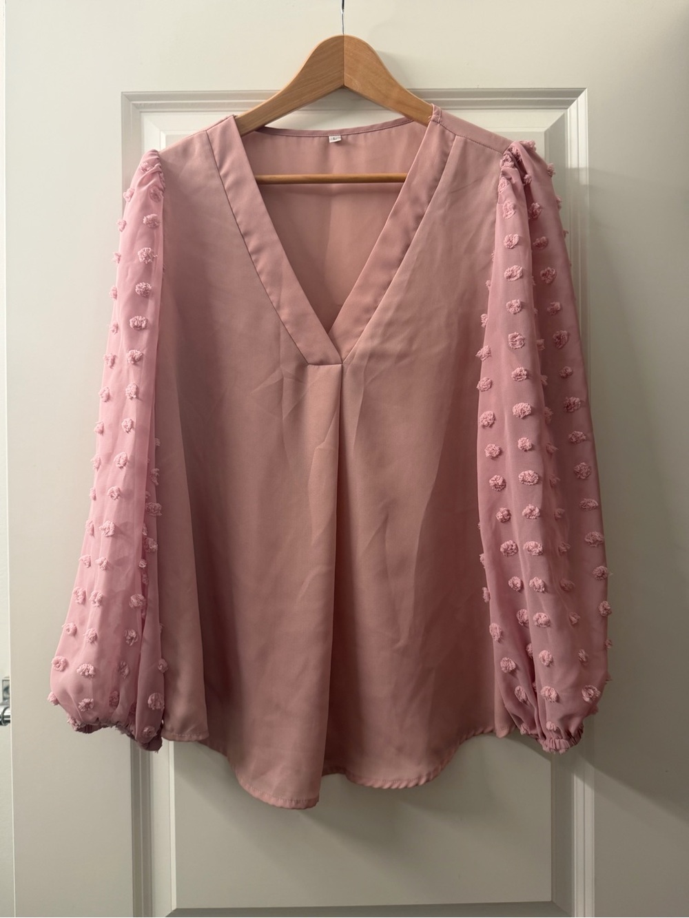 Women's Dusty Rose V-Neck Blouse with Textured Balloon Sleeves